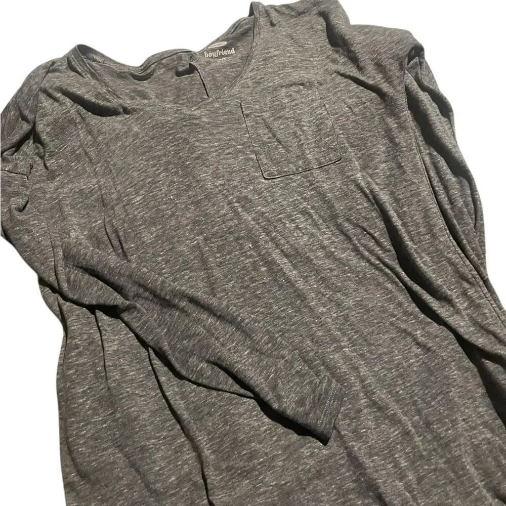 Old navy boyfriend size small Gray Long Sleeve Top excellent like new